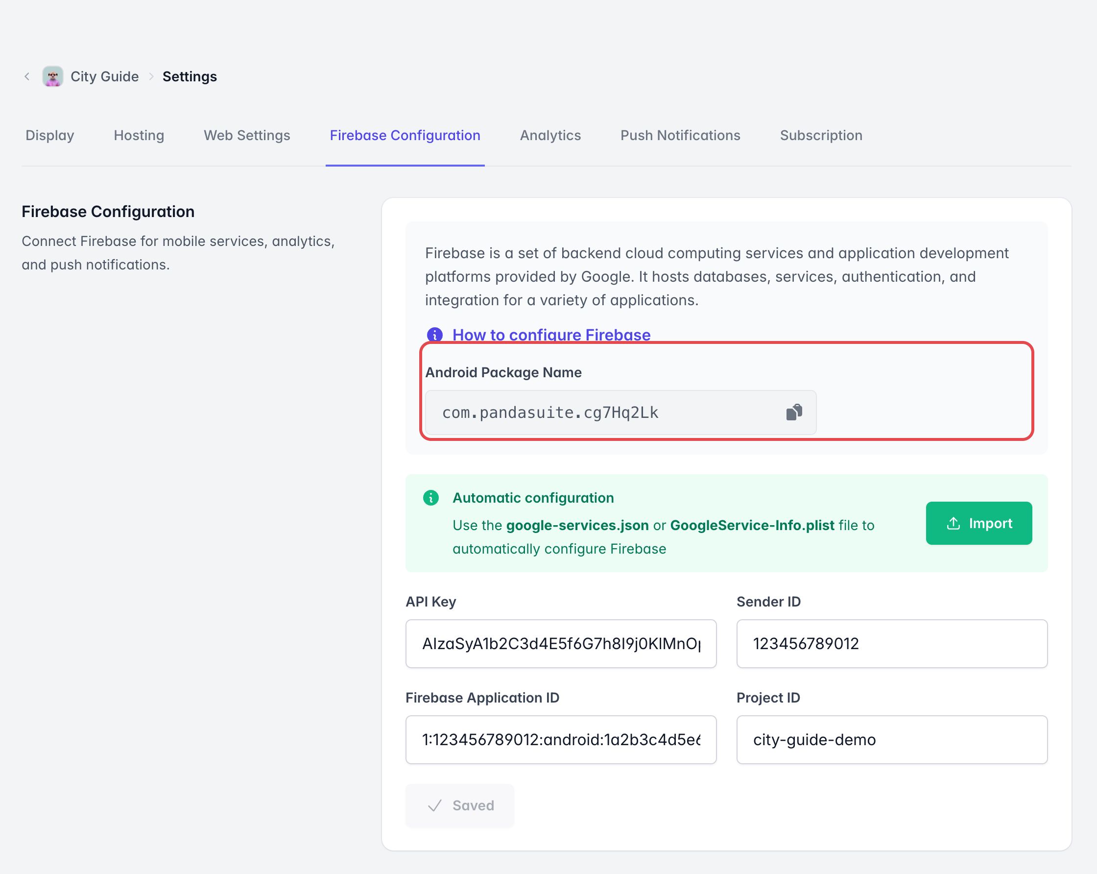 Onglet Configuration Firebase des paramètres de l'app : le Nom du package Android com.pandasuite.… est encadré