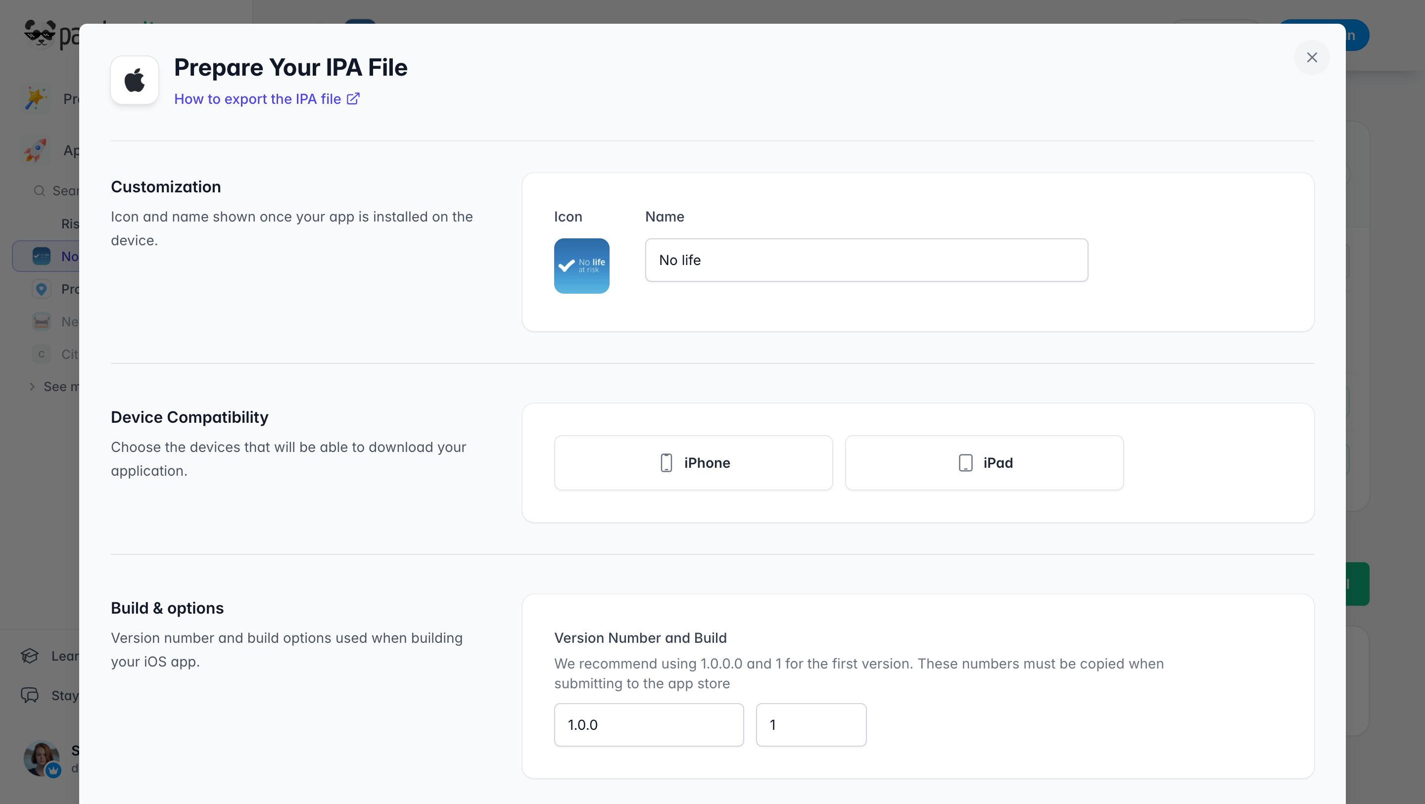 Formulaire Prepare Your IPA File du dashboard : icône et nom de l'app, compatibilité iPhone ou iPad, numéros de version et de build