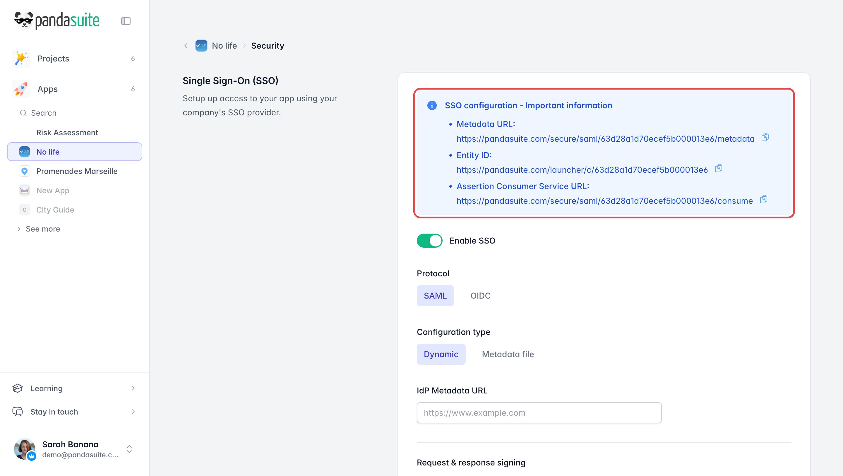 Page Security d'une web app : l'encadré SSO liste la Metadata URL, l'Entity ID et l'ACS URL ; en dessous, Enable SSO est activé, avec SAML et OIDC